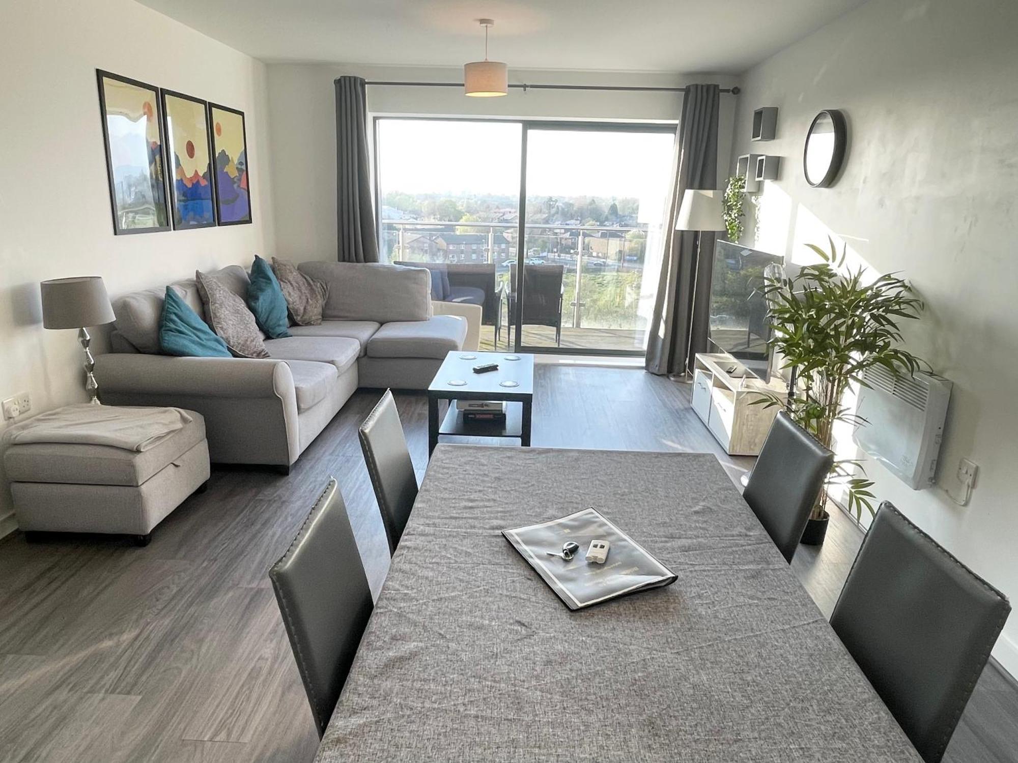 Balcony Marina Apartment With City Skyline Views - Free Secure Parking Manchester Exterior photo